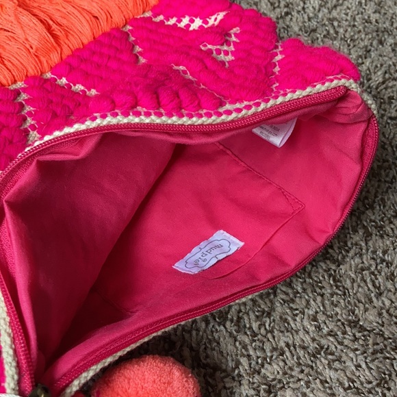 Woven fringe clutch purse - Picture 3 of 3